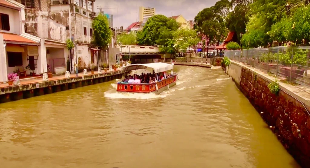 Melaka River Cruise: Best places to visit in Melaka